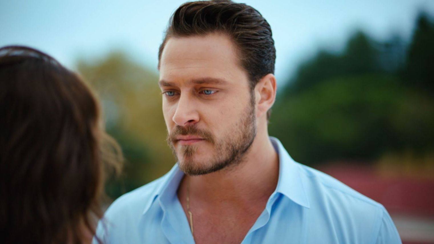 Emir, a punto de confesarle sus sentimientos a Efsun