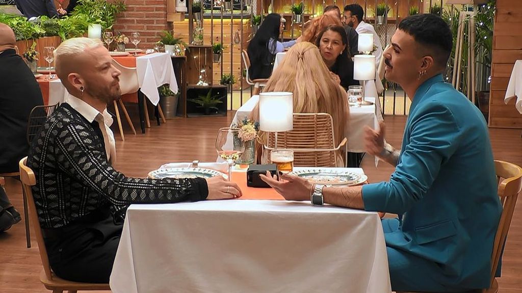 Daniel y Stefano durante su cita en 'First Dates'