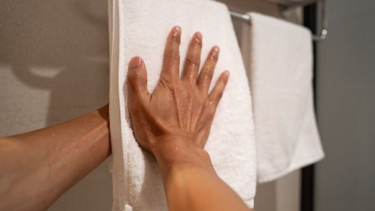 Las toallas son una fuente de bacterias: "Es como limpiar tu cuerpo contra un inodoro"