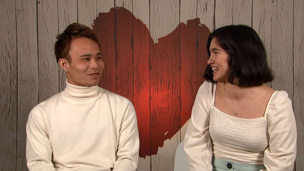 Ryuta y Anaís durante su cita en 'First Dates'