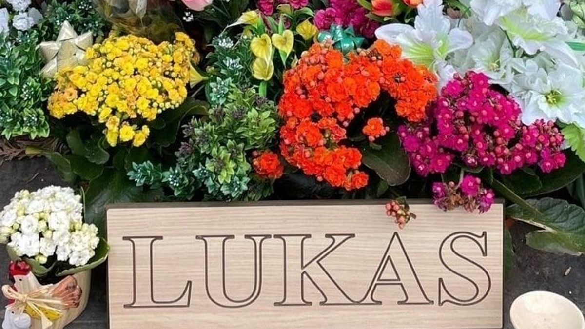 Altar de flores por Lukas Agirre en San Sebastián