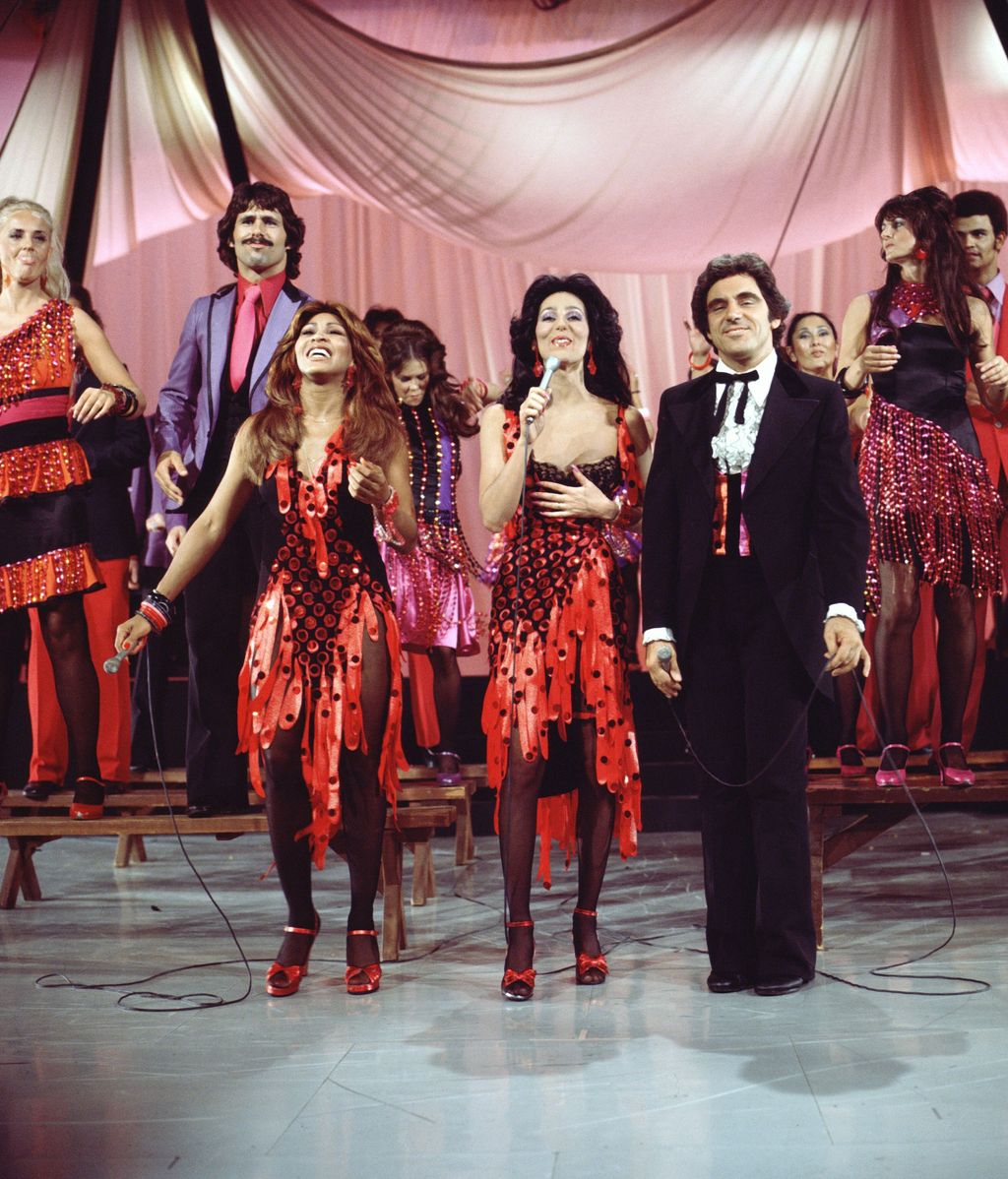 Cher y Tina Turner, actuando juntas en 'The Sonny & Cher Comedy Hour,' en 1972