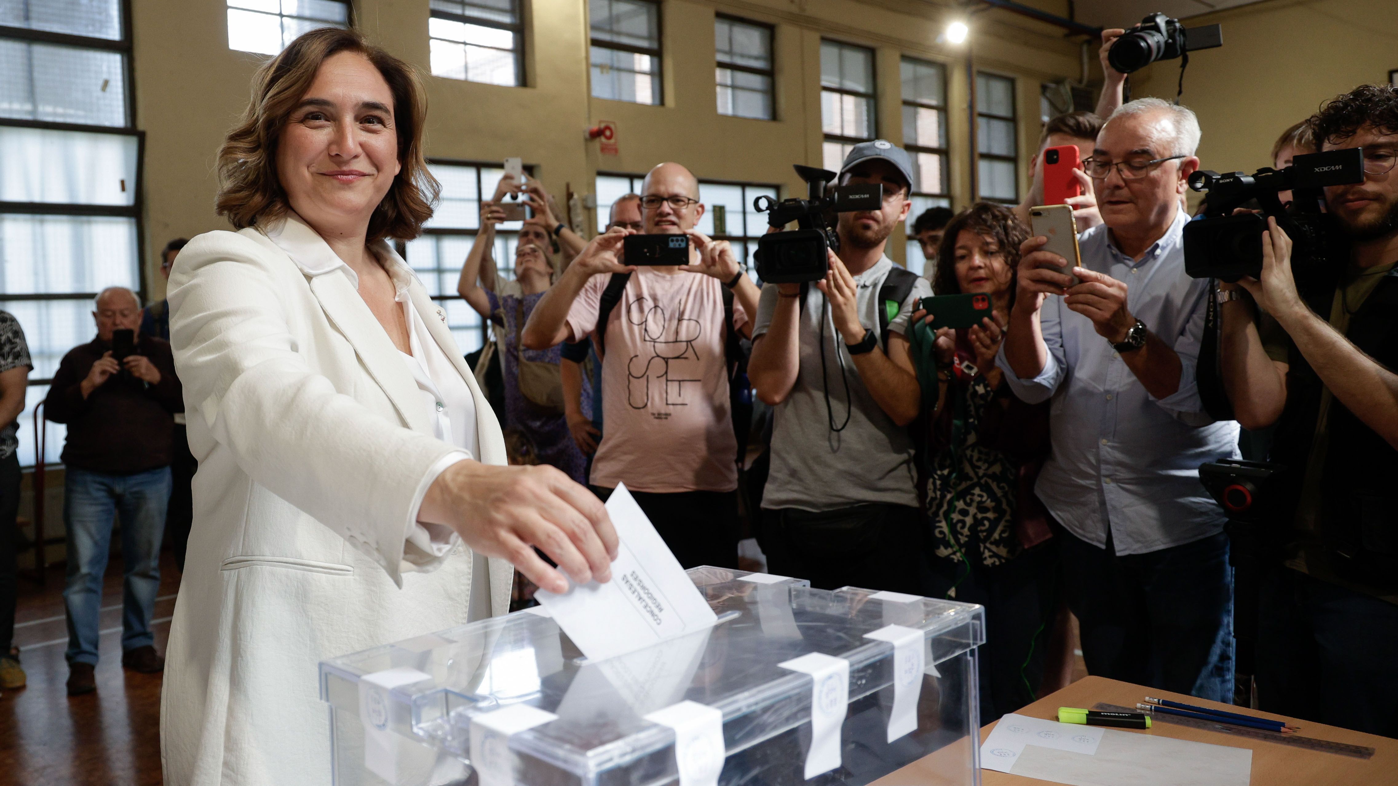 Colau asegura que el voto será "decisivo" en unas elecciones "tan disputadas" como estas