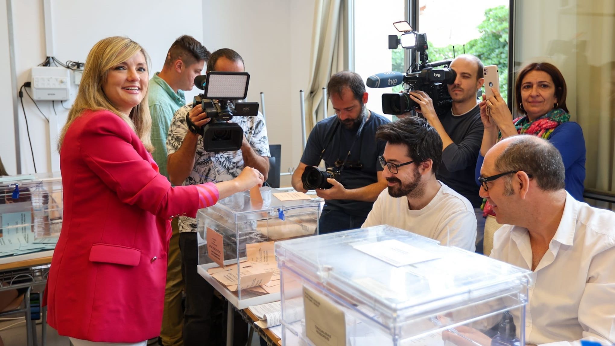 La portavoz nacional de CS y candidata a la presidencia del Govern balear, Patricia Guasp, vota