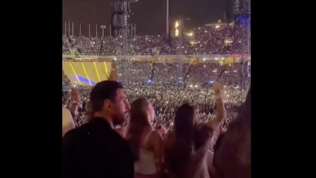 Leo Messi en el Estadi Olímpic Lluís Companys disfrutando del concierto de Coldplay