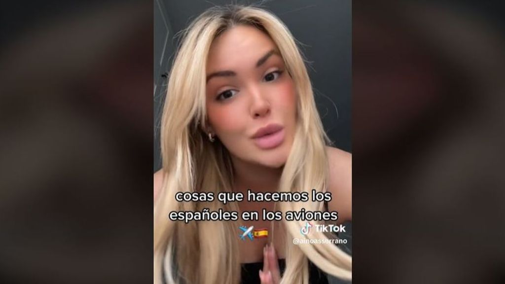 El vídeo viral de una azafata sobre las cosas que sólo hacen los españoles en los aviones