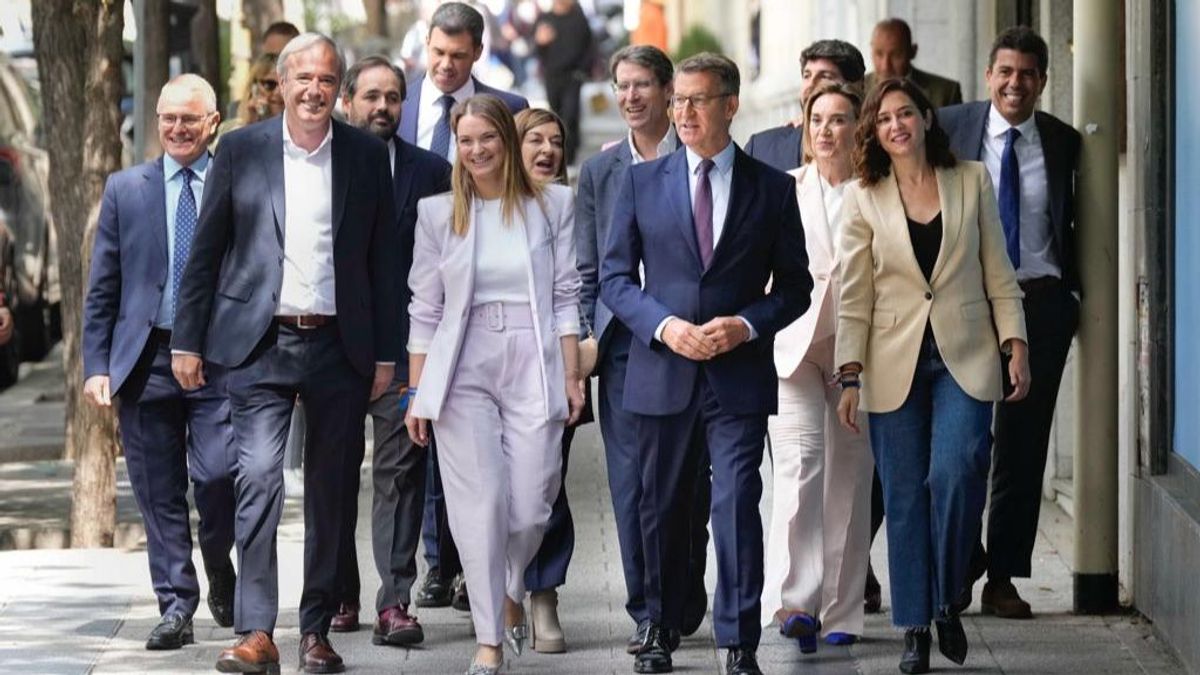 Feijóo llega a Génova juntos a Ayuso y todos sus candidatos autonómicos para celebrar los resultados del 28M