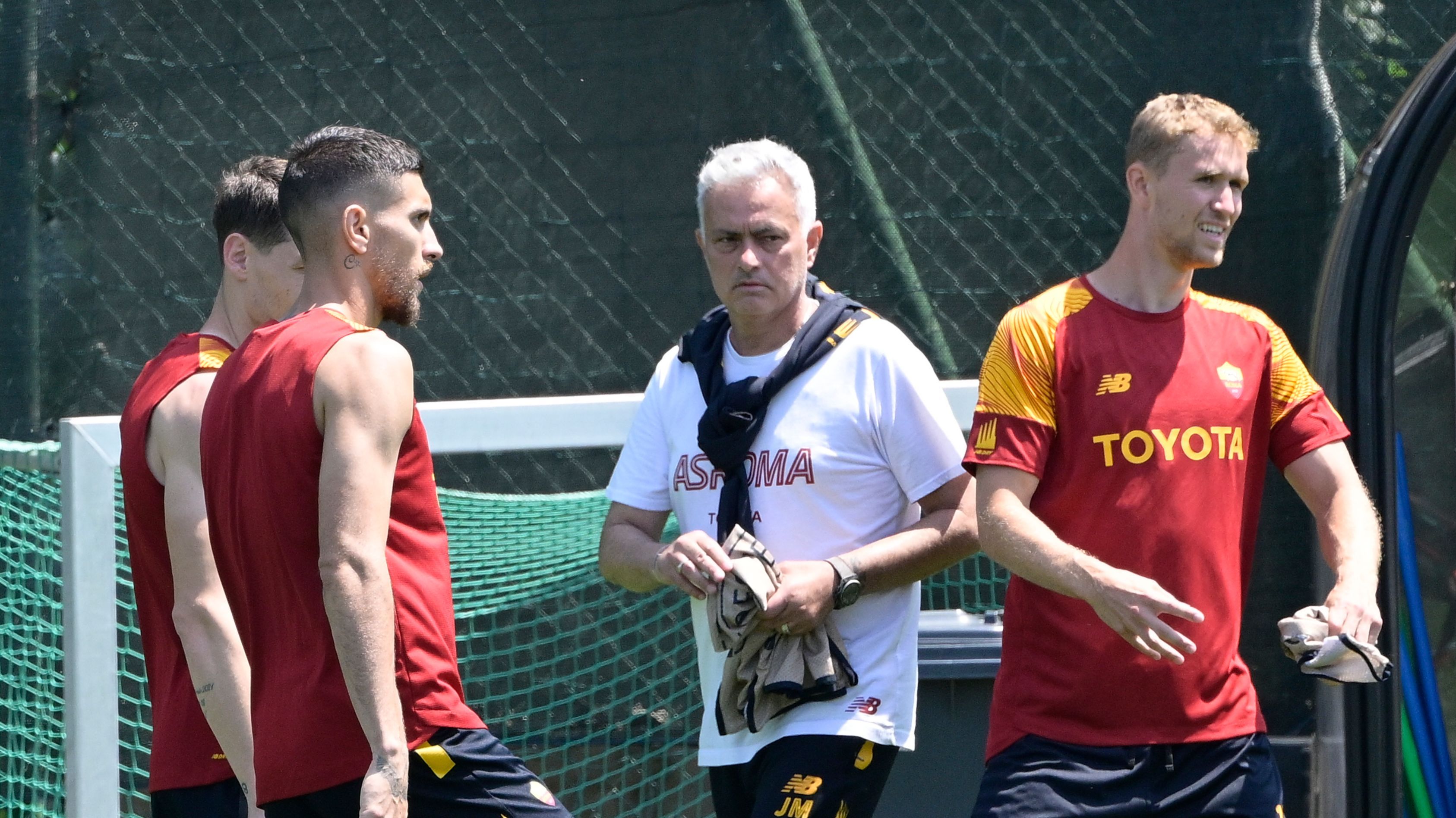 José Mourinho con jugadores de la AS Roma
