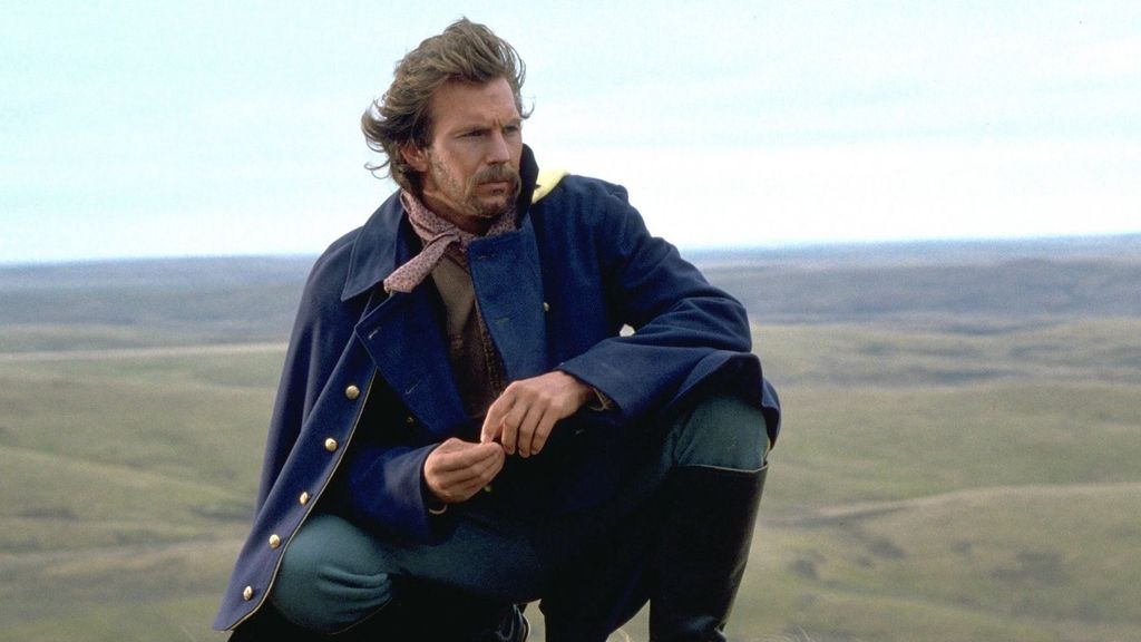 Kevin Costner como el Teniente John 'Bilando con lobos' Dumbar, en la cinta de 1990.