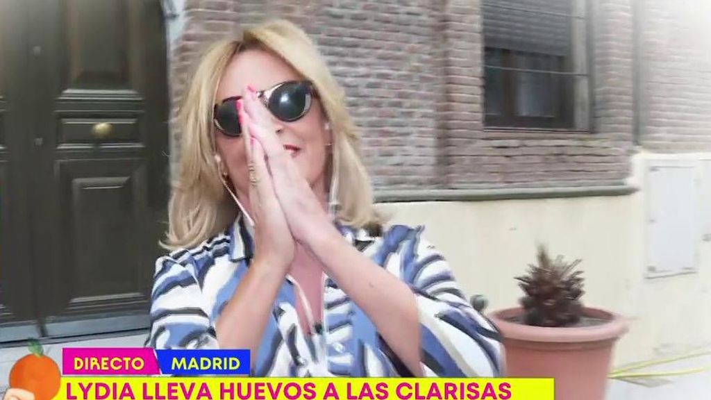 Lydia Lozano lleva 14 huevos a las Clarisas para que no llueva en la boda de Kiko Matamoros