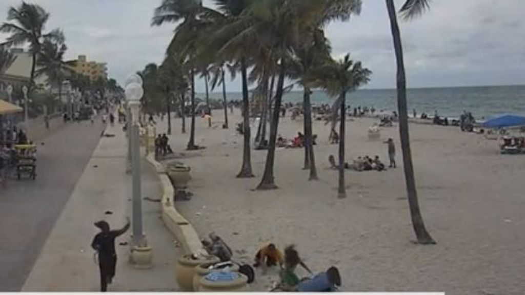 Tiroteo en una playa de Florida: nueve heridos, entre ellos tres menores