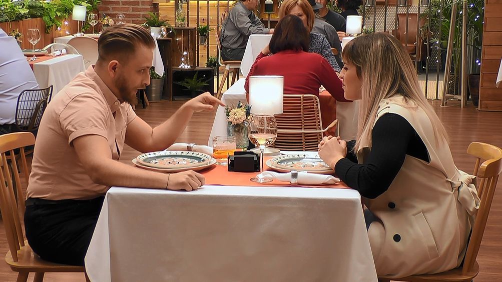 Yolanda y Álex durante su cita en 'First Dates'