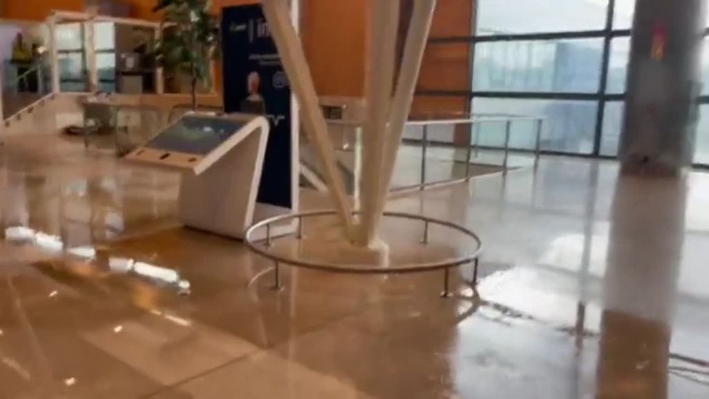 Las imágenes del aeropuerto de Barajas inundado por la DANA