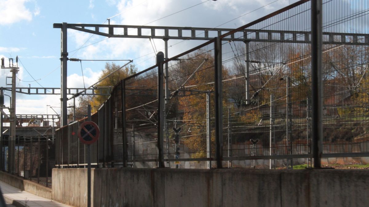 Catenarias en una estación ferroviaria