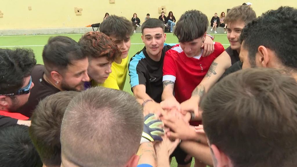 El 'fénix' de Hugo Marlo, un equipo de fútbol de chicos trans en Barcelona