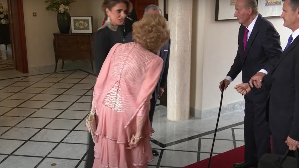 El vestido de la reina Sofía, en la boda de Hussein de Jordania