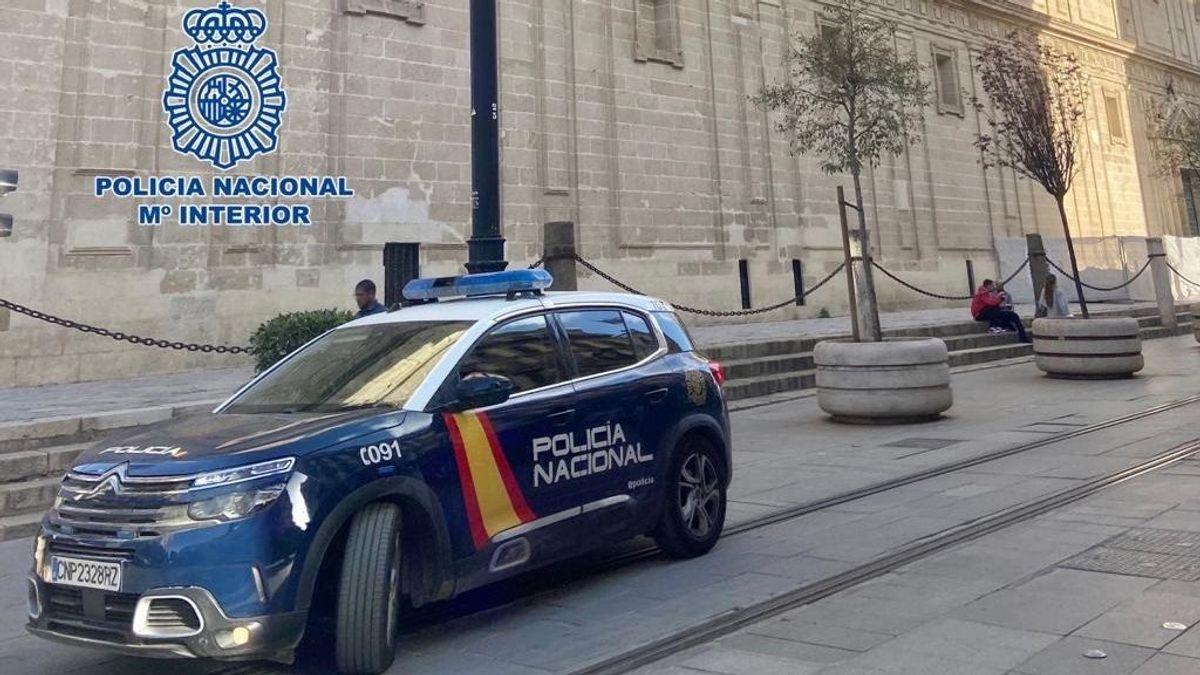 Coche policial en Sevilla Coche policial en Sevilla