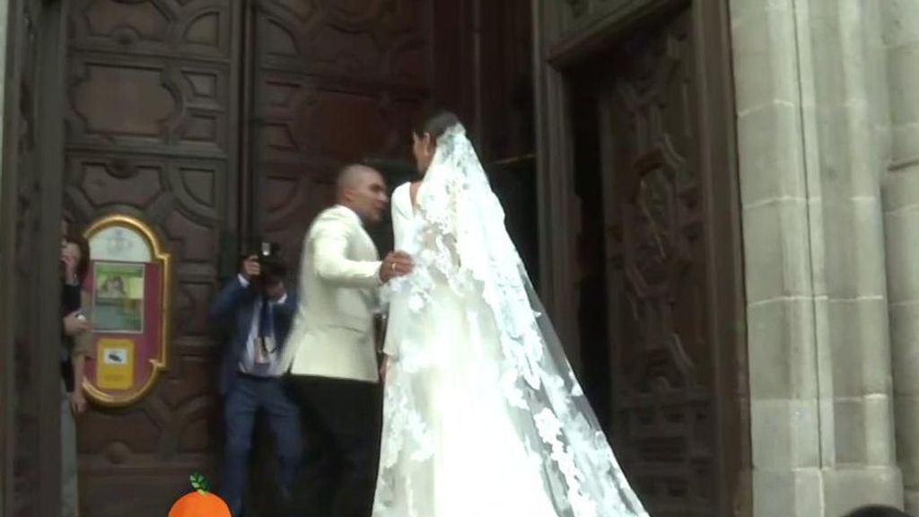 La llegada de la novia: Marta López Álamo entra en la Basílica para contraer matrimonio con Kiko Matamoros