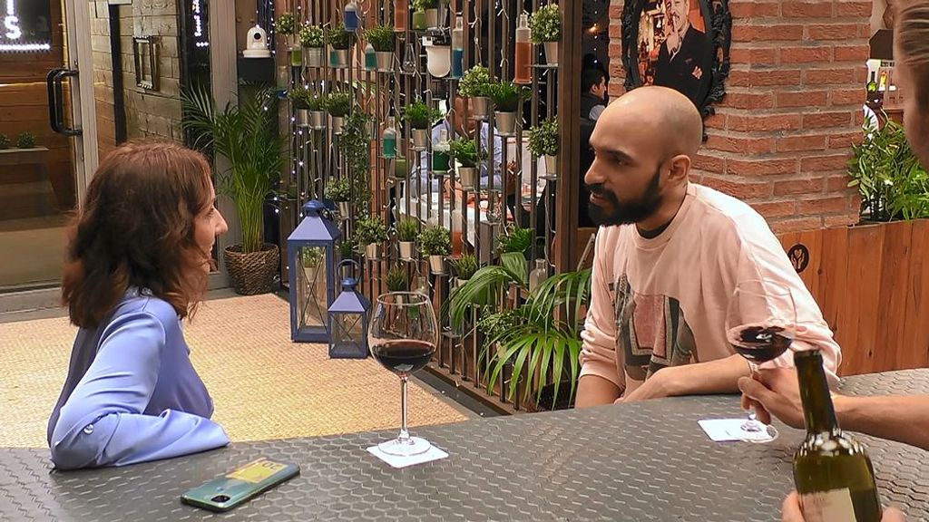 Sonia y Víctor durante su cita en 'First Dates'