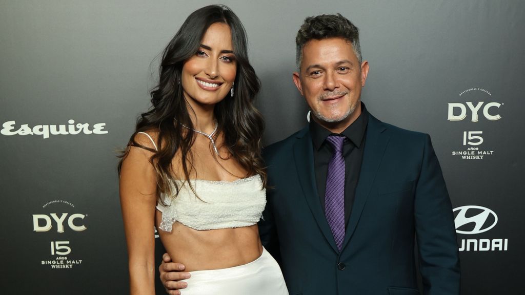 Alejandro Sanz junto a Rachel Valdés en 2021