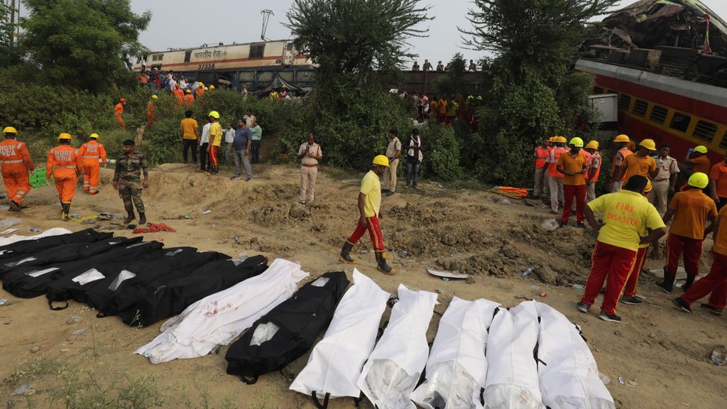 Train accident in Balasore India killling over 200 people