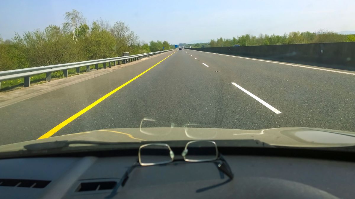 Dejar las gafas en el coche en pleno verano puede ser un peligro