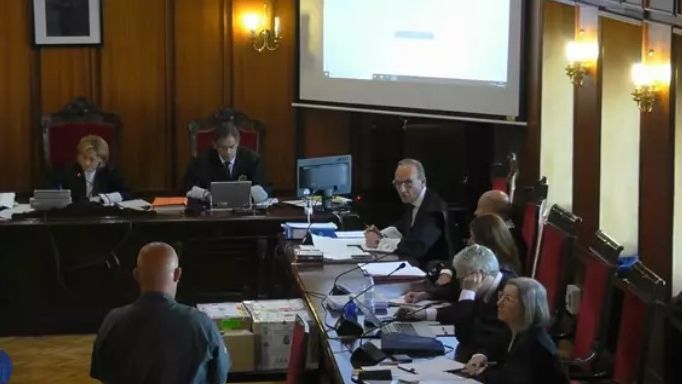 Acusado de matar a una trabajadora de la ONCE declara en la Audiencia