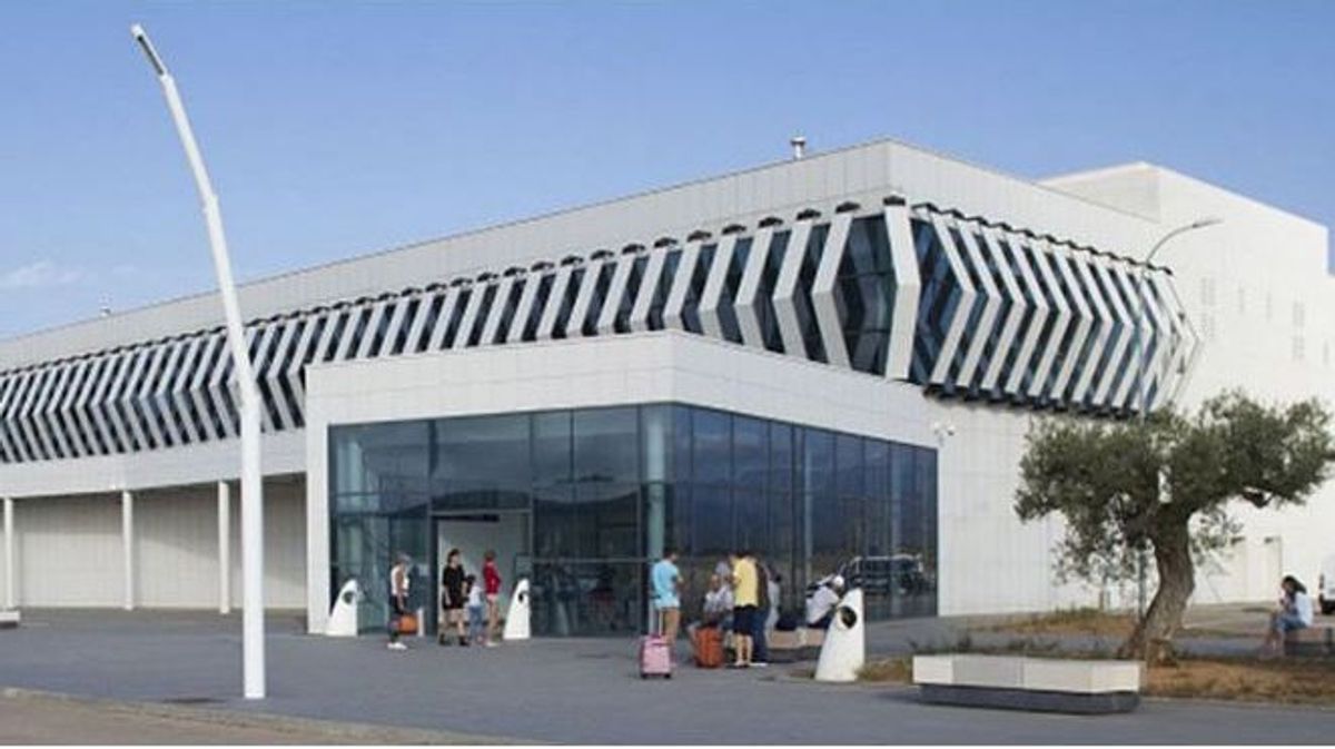 El aeropuerto de Castellón, uno de los ejemplos del estudio de un responsable "un licenciado en Geografía e Historia sin experiencia en el sector.