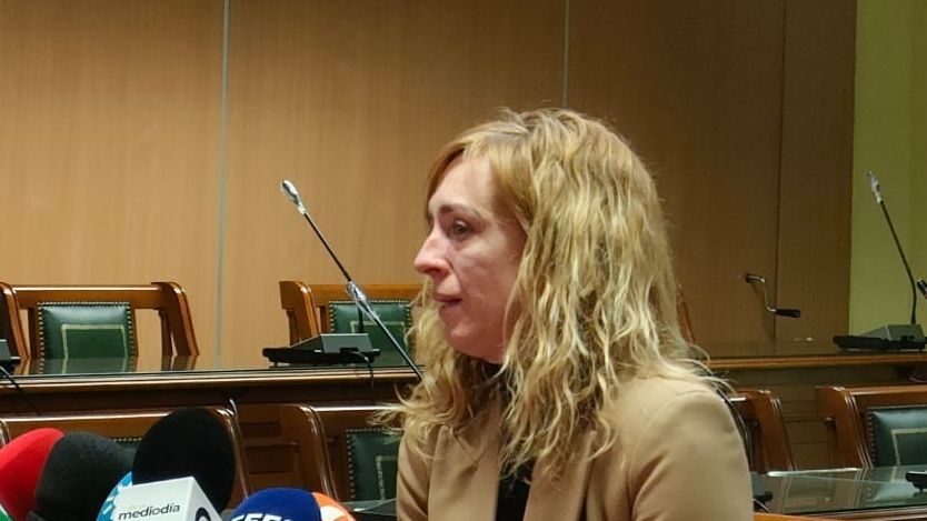 La alcaldesa de Maracena, Berta Linares, en una rueda de prensa por el caso del secuestro