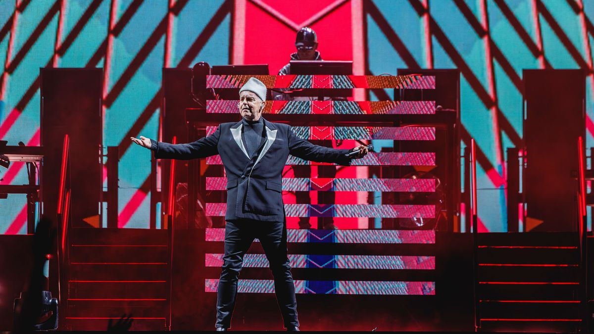 Pet Shop Boys, el dúo de synth pop formado Neil Tennant y Chris Lowe, abren esta noche el Primavera Sound Madrid.