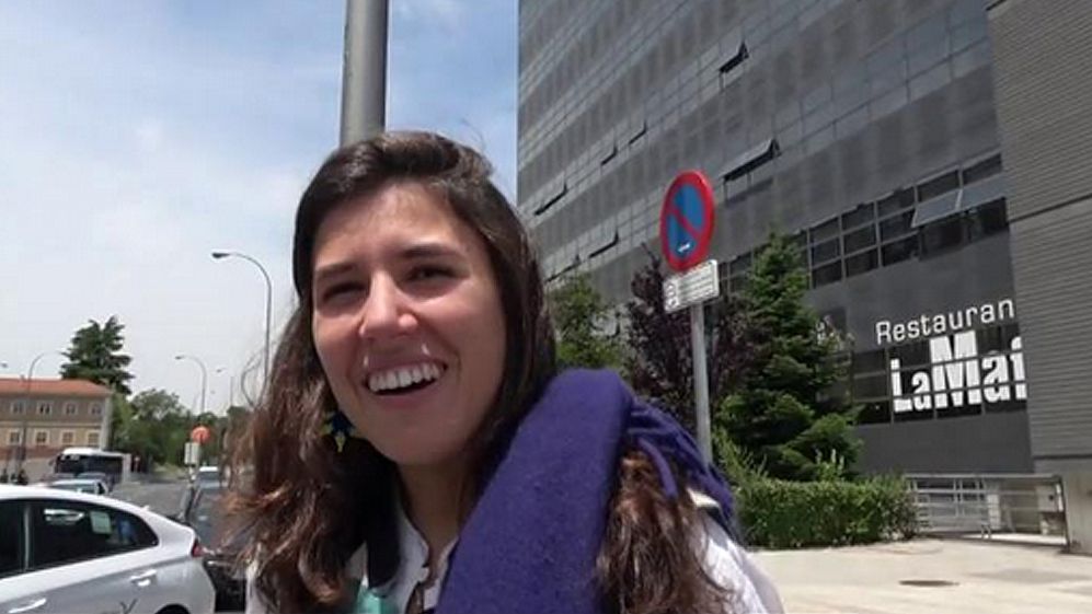 Primeras palabras de Teresa de Urquijo, novia de Almeida: “Sí, enamorada”