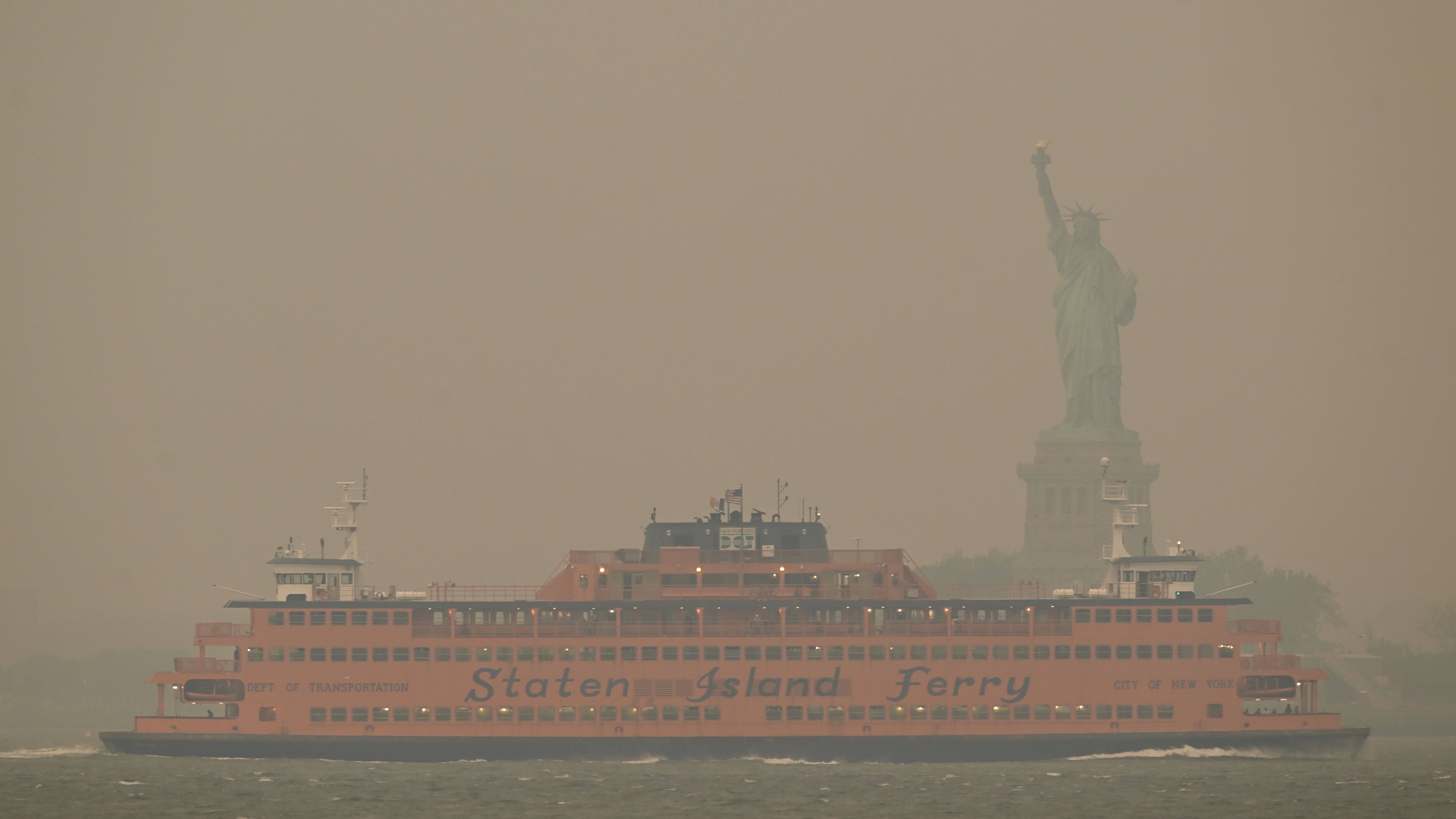 El humo de los incendios de Canadá oscurece Nueva York