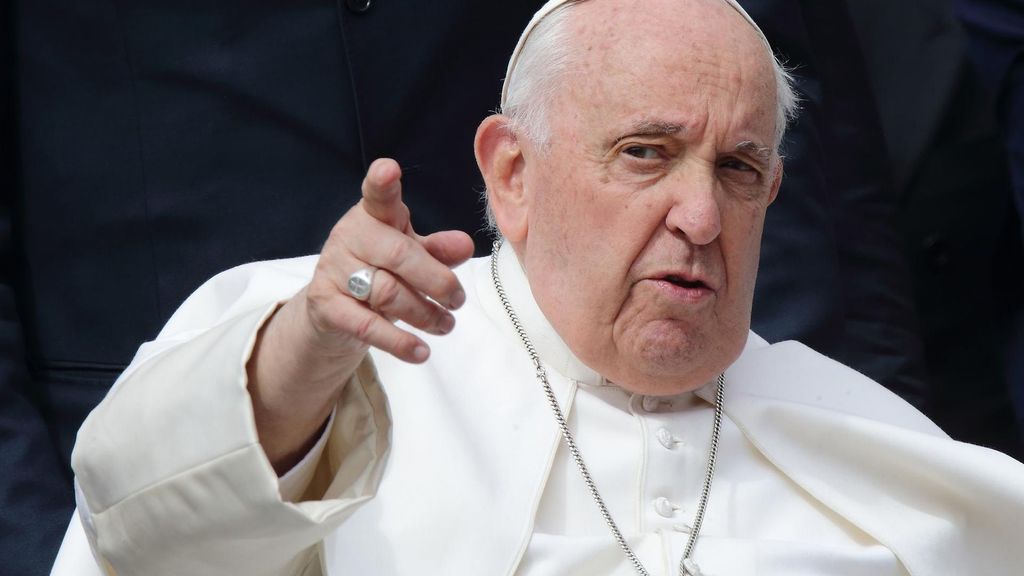 El papa Francisco, operado este miércoles de una obstrucción intestinal