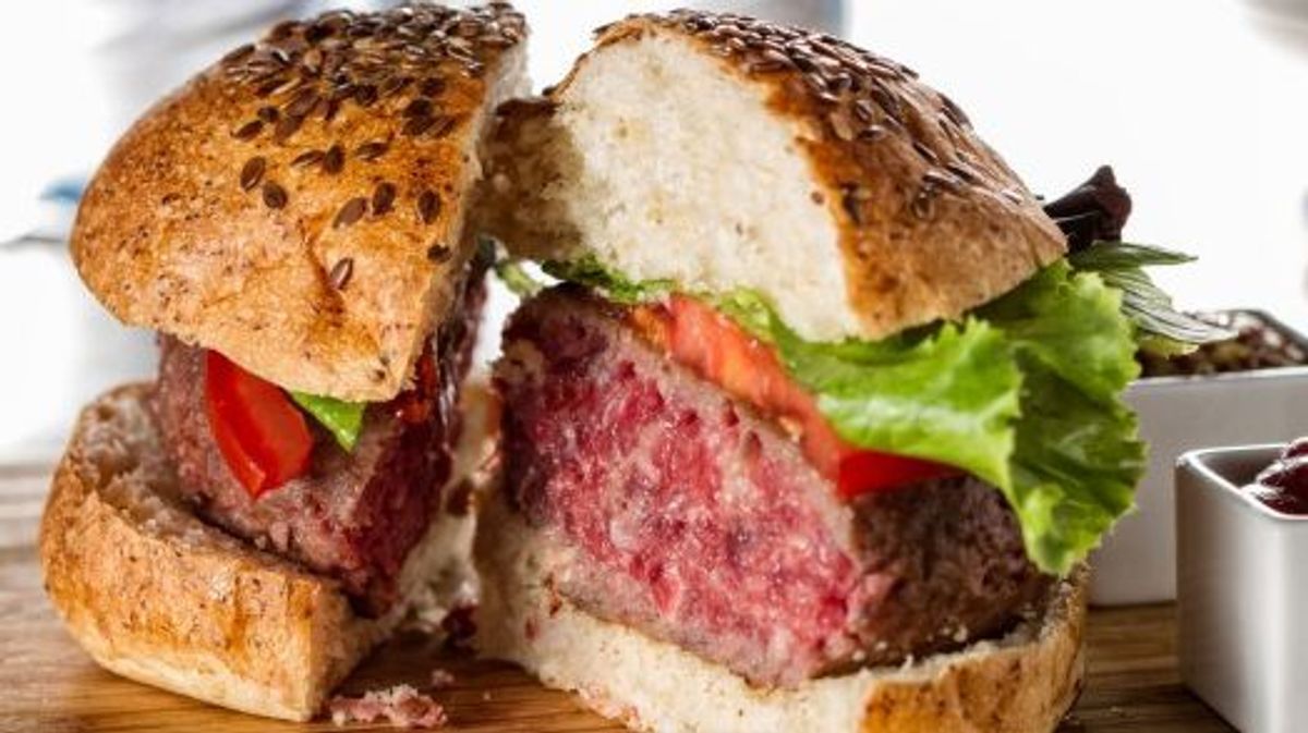 hamburguesa poco hecha hamburguesa poco hecha