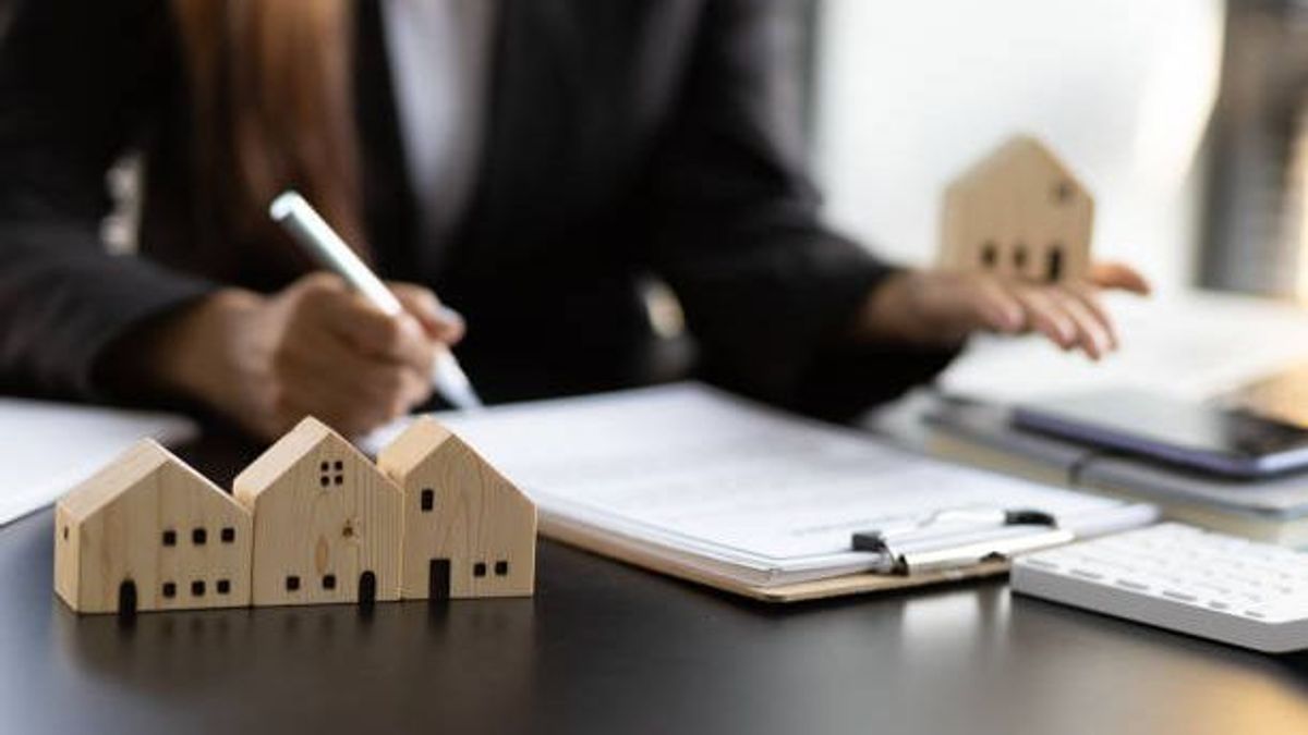 La adquisición de una vivienda implica realizar muchos trámites La adquisición de una vivienda implica realizar muchos trámites