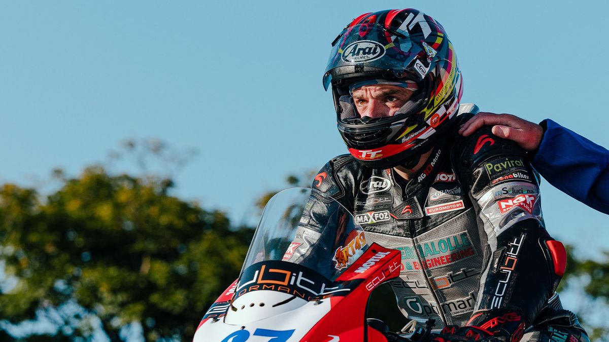 Muere el piloto Raül Torras en un accidente en la carrera de motociclismo de Supertwin en la Isla de Man
