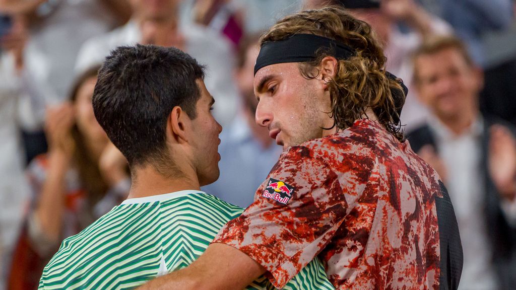 Stéfanos Tsitsipas justifica su mal rendimiento ante Carlos Alcaraz con una pastilla: "No me ha sentado bien"