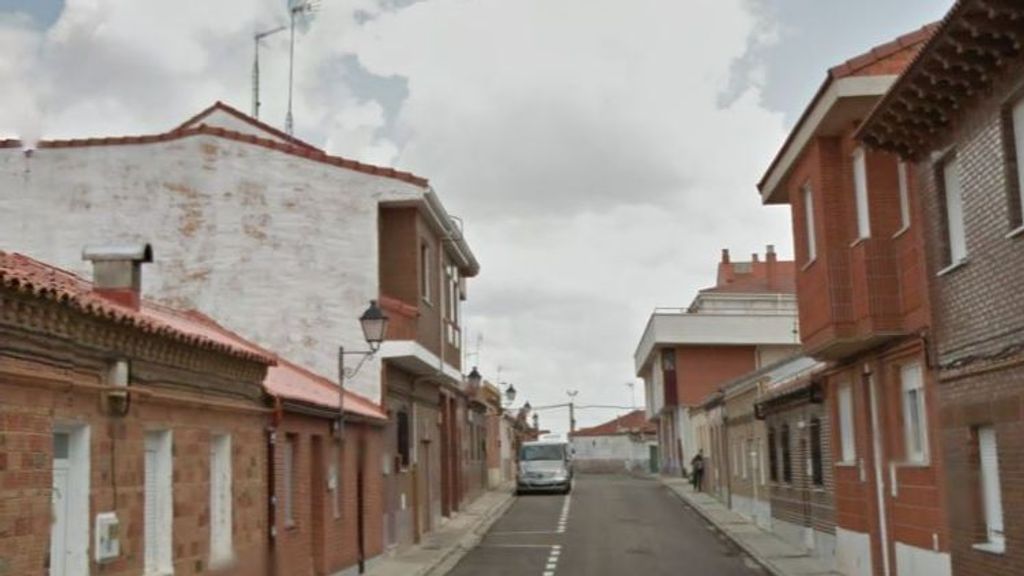 Hallan a dos gemelas de 63 años muertas desde hace dos meses en su casa de Palencia