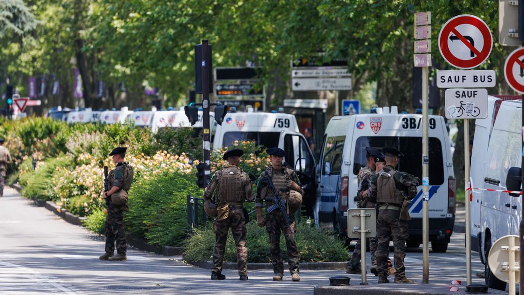 Las autoridades francesas realizan un despliegue en Annecy tras el ataque