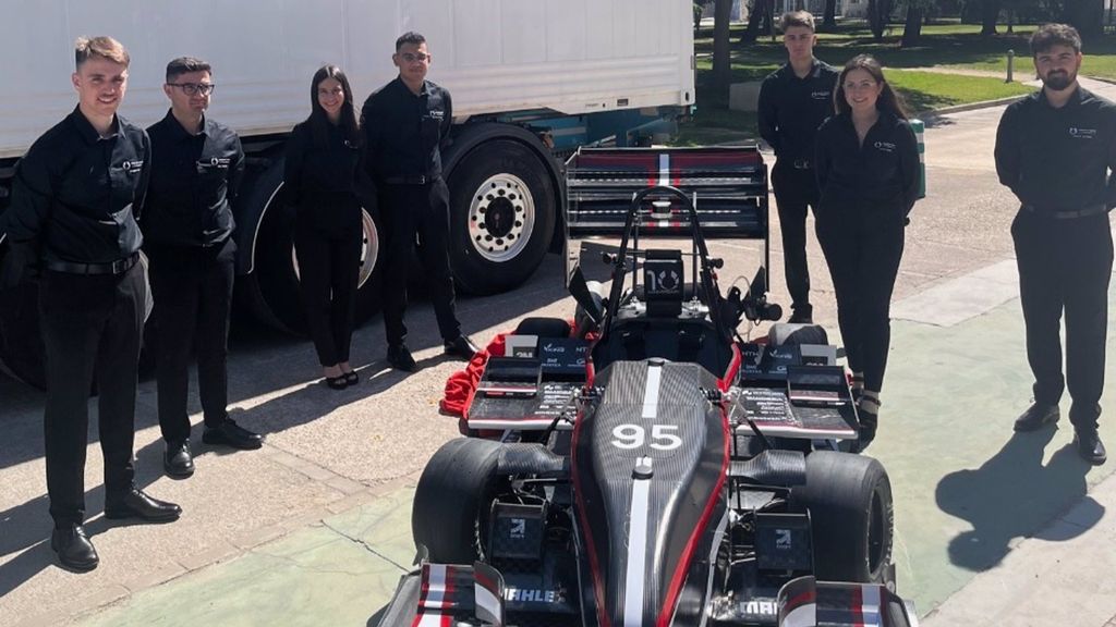 La Universidad Politécnica de Valencia presenta su nuevo monoplaza sin piloto para la Formula Student