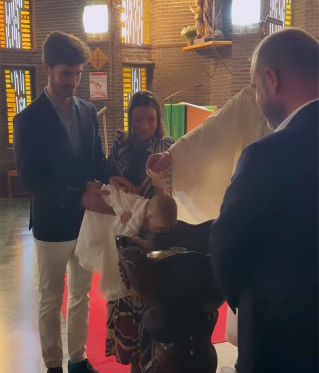 Marta Pombo y Luis Zamalloa bautizan a su hija Matilda