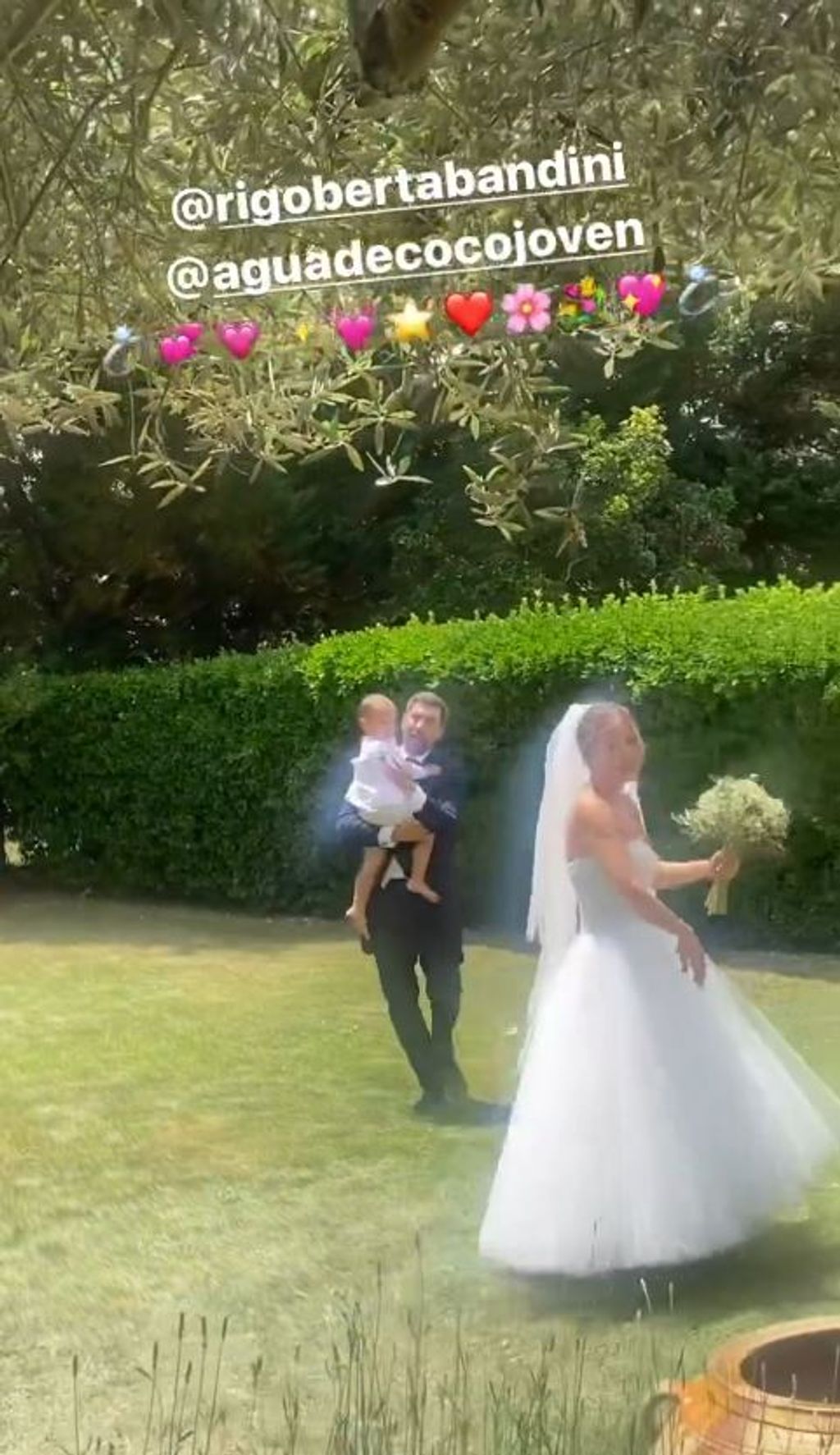 Imágenes de Paula Ribó y Esteban Navarro en la celebración de su boda