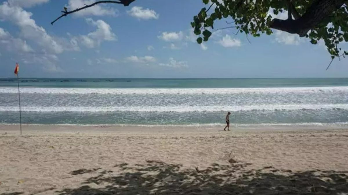 Muere un turista español ahogado en una playa de Bali, al norte de Indonesia