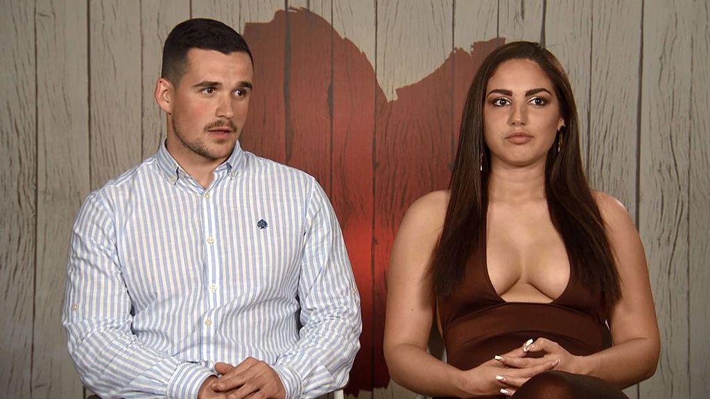 Juan y Raquel durante su cita en 'First Dates'