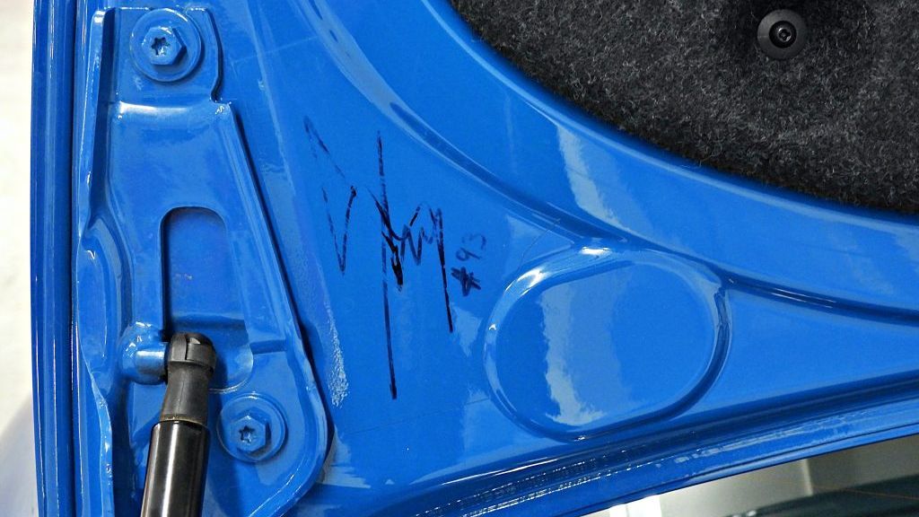 La firma de Marc Márquez en el coche