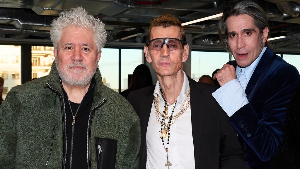 Almodovar, McNamara y Vaquerizo.