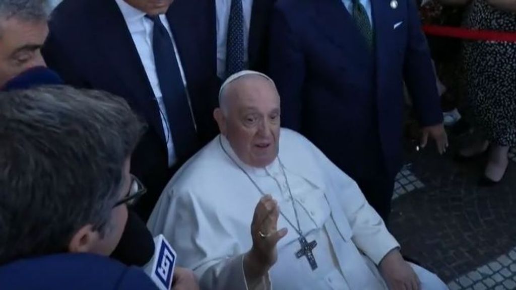 El Papa Francisco recibe el alta médica tras su operación y abandona el hospital Gemelli de Roma