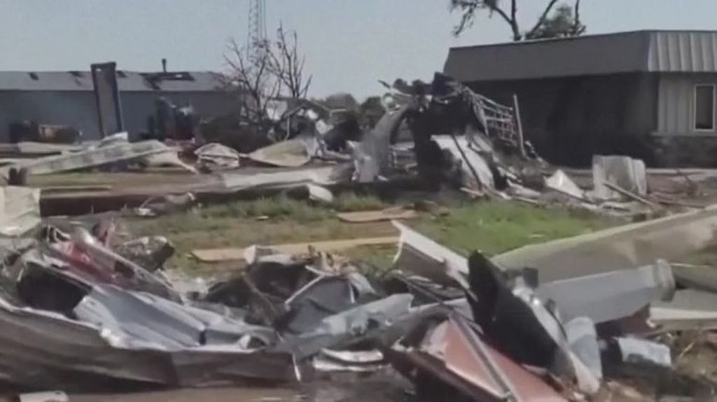 Un poderoso tornado deja un rastro de destrucción y varios muertos en Texas