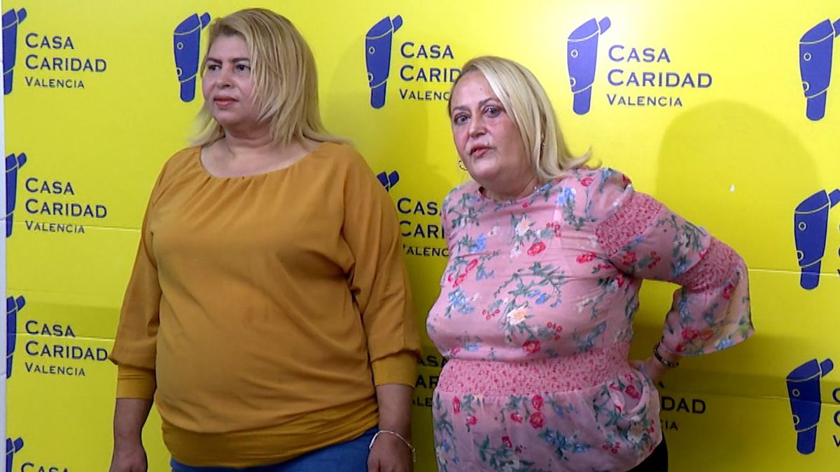 Esmeralda y Lourdes reciben la atención de Casa de la Caridad