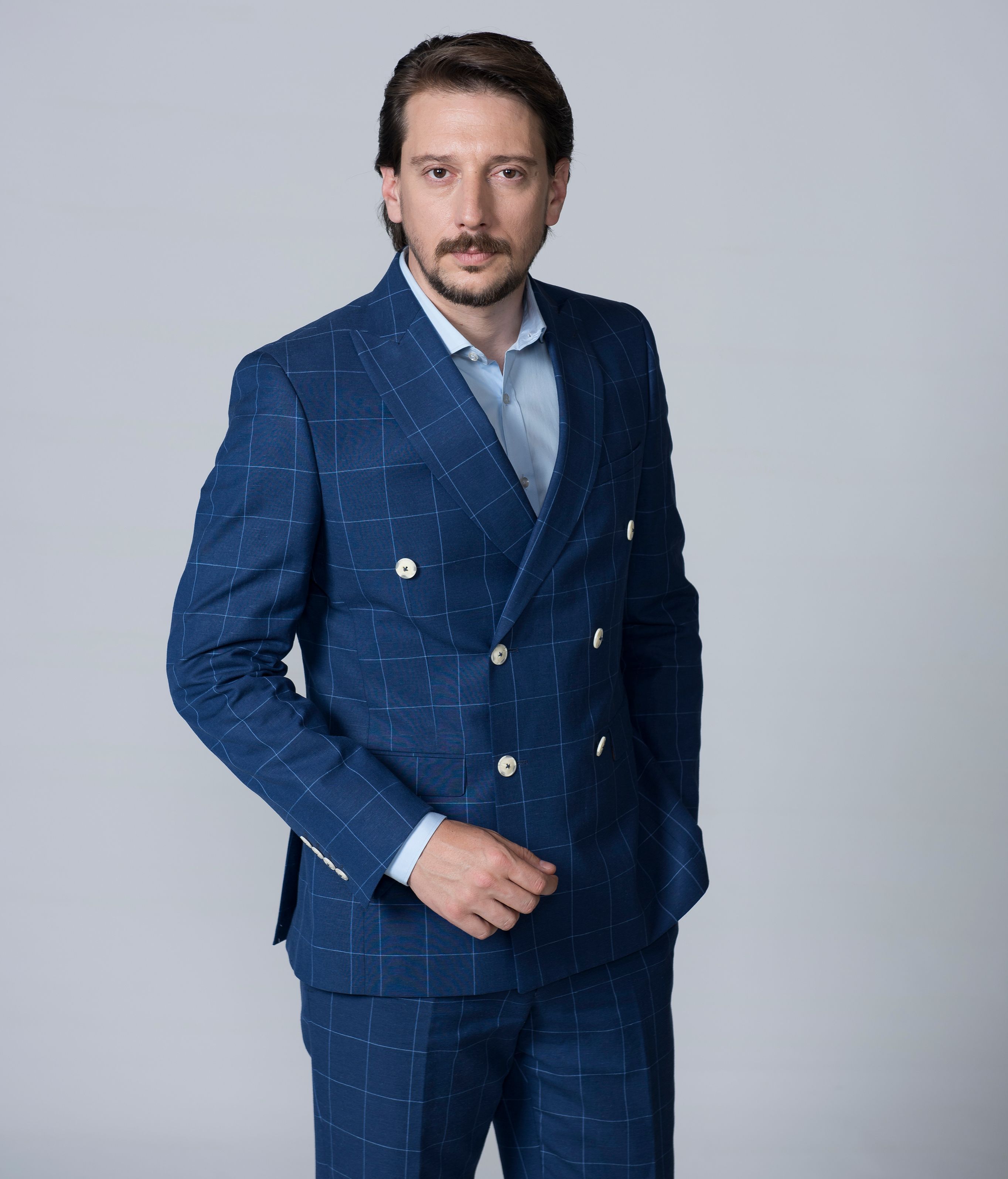 Engin Hepileri se mete en la piel de Uygar Sarıkaya